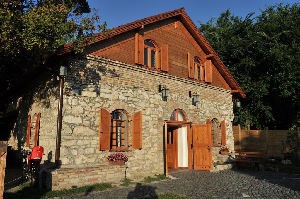 Cifrapince Es Vendeghaz Villa Tordas Ngoại thất bức ảnh